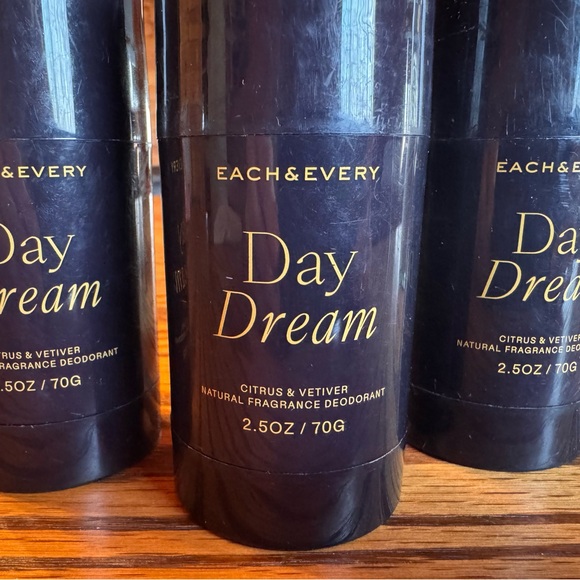 Each & Every Aluminum-Free Deodorant – Citrus & Vetiver – 3 Pack (2.5 oz each) - Picture 2 of 4